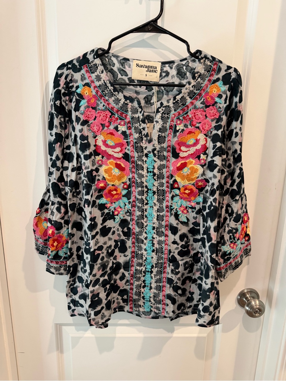 NWT Savanna Jane Floral Embroidered Black & Gray Animal Print Women's Top Size S